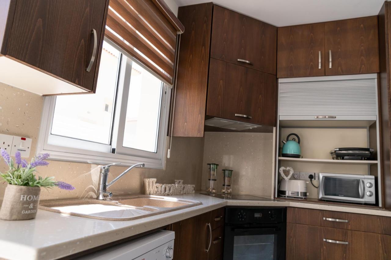 Dafni Villa Ekaterina 3 Bdrm Protaras Exterior foto